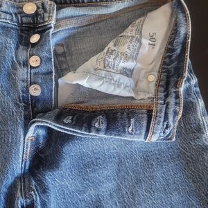 Levi's 501 Classic Button-Fly Blue Jeans